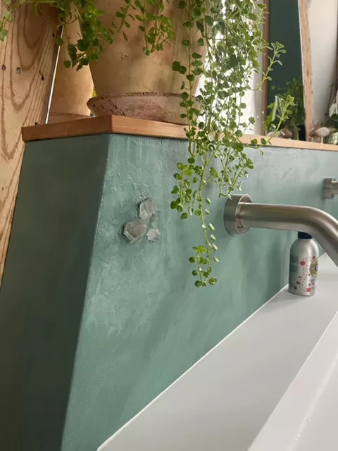 Fugenloser Belag Wände und Boden im Badezimmer Flawil